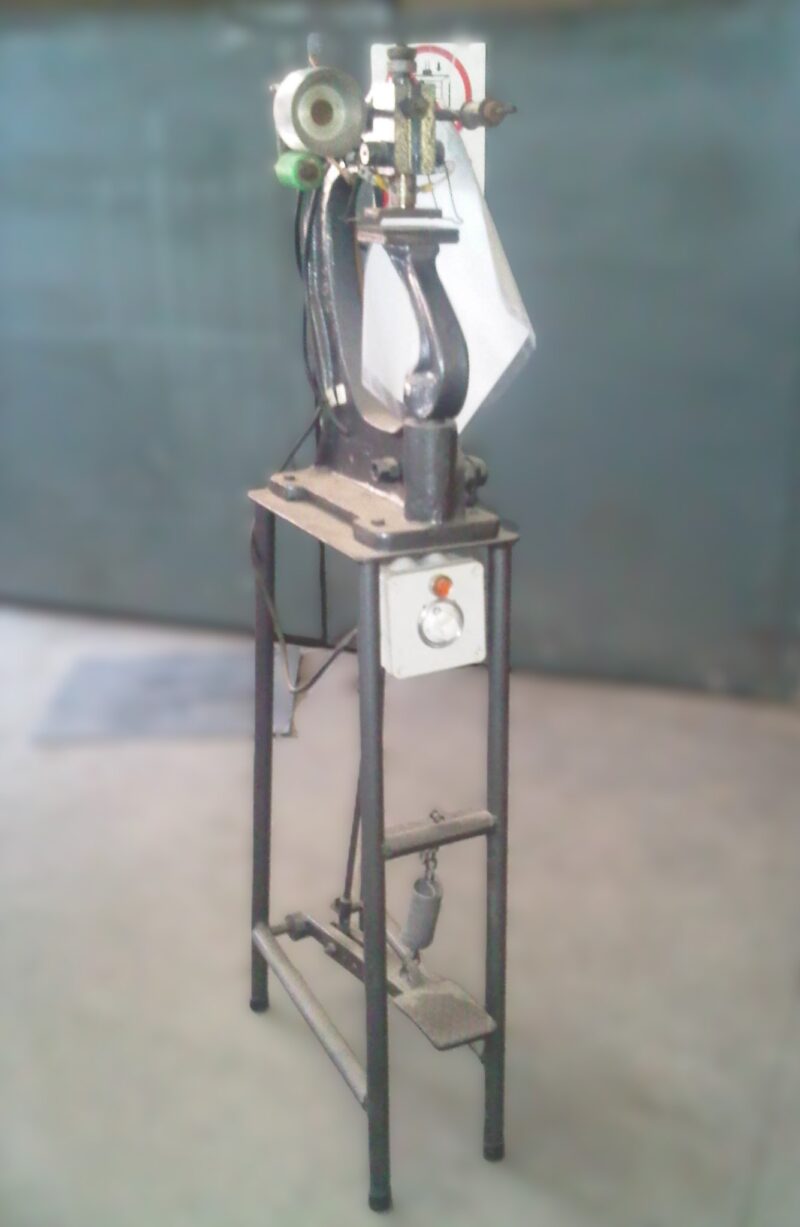 MAQ.TIMBRAR A PEDAL