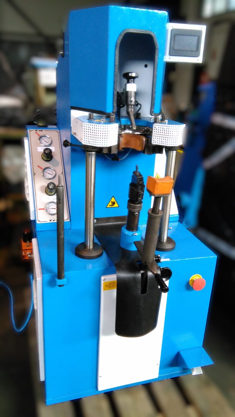 HEEL SEAT LASTING MACHINE GLUE TRAP